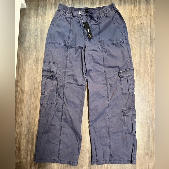 Fashion Nova Cargo Pants - Picture 2 of 4